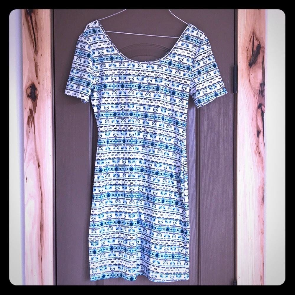 Short maxi dress